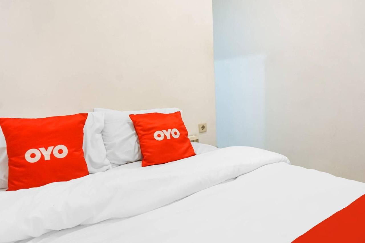 โอโย 91074 สตาริเอซ เซเนน Hotel จาการ์ตา ภายนอก รูปภาพ