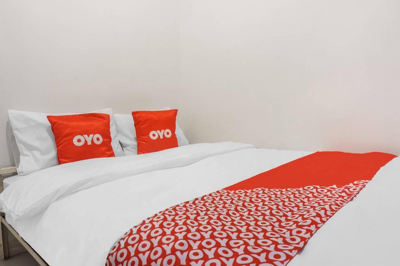 โอโย 91074 สตาริเอซ เซเนน Hotel จาการ์ตา ภายนอก รูปภาพ